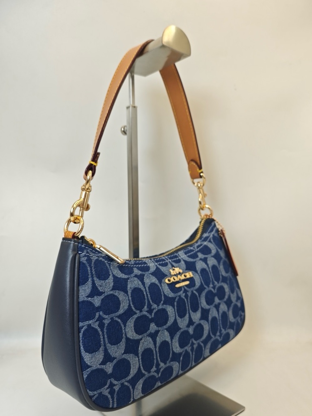Coach Blue Signature Jacquard Shoulder Bag with Tan Strap - Picture 5 of 10